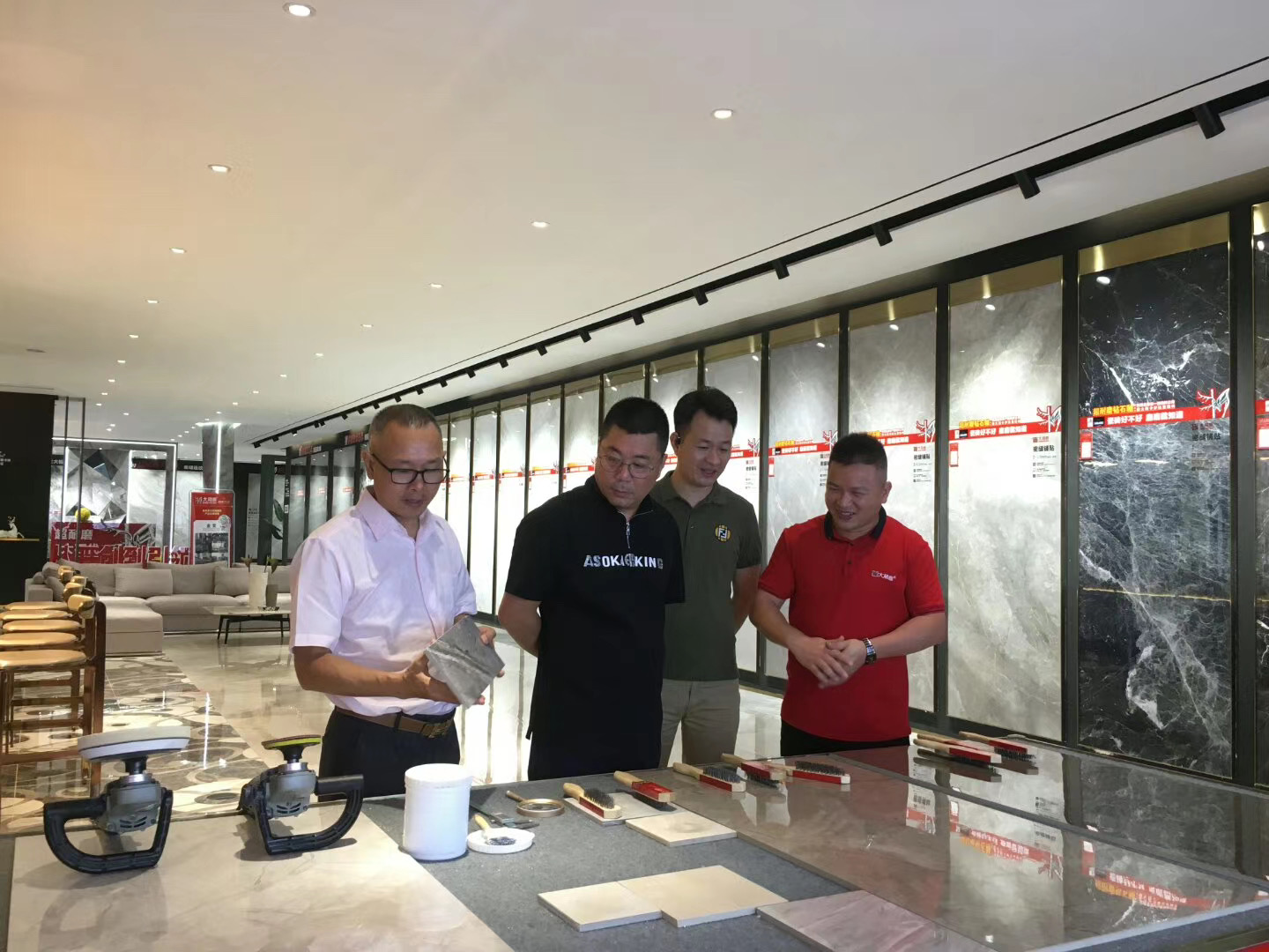 大角鹿超耐磨大理石瓷砖